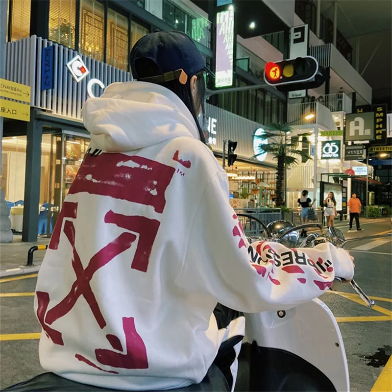 ♻️💯Upper body reference model picture❤️Top tested version OFF-WHITE (OW) 99 pink oil graffiti for men and women, pure cotton same style loose pullover hooded sweatshirt jacket zipper, professional handmade dot printing, delicate and full, strong color layering, breathable printing and not sticky! The gradient of the layers is clear, the texture and texture are visible, the fabric and printing are completely combined, and the frosted feel is delicate. The fabric is made of 460g fish scale terry cotton fabric, which has a full drape. Customized zipper pull with OFFWHITE metal engraving on it and a concave feel. This is a must-see for identification. The hat rope pendant clock has metal engravings. This is a detail that is easily overlooked.  Like Monet's oil paintings, it has always occupied the top sales list on major domestic and foreign platforms, and offline stores can also be said to be often out of stock.  Couple matching, personalized and trendy! Elegant and classic style, versatile for daily use. Couple style 👫 Suitable for both men and women. Size chart Recommended 180-220 pounds P: 420